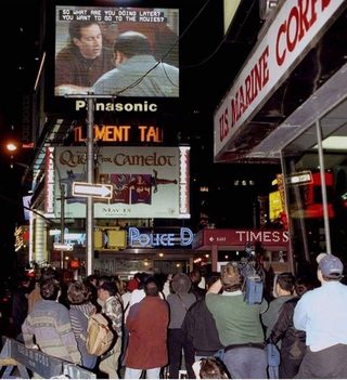 Illustration for article titled Así ha cambiado la plaza más emblemática de Nueva York en los últimos 100 años: caída y auge de Times Square